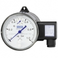 Differential pressure gauge with output signal With integrable working pressure indication (DELTA-trans)